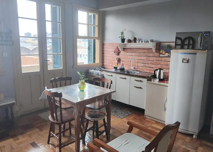 Apartamento Apto Ensolarado C Vista-varanda-elevador 40m2 Perto Centro-rodoviária-metrô-shopping-restaurantes-mercados-hospitais-aeroporto *